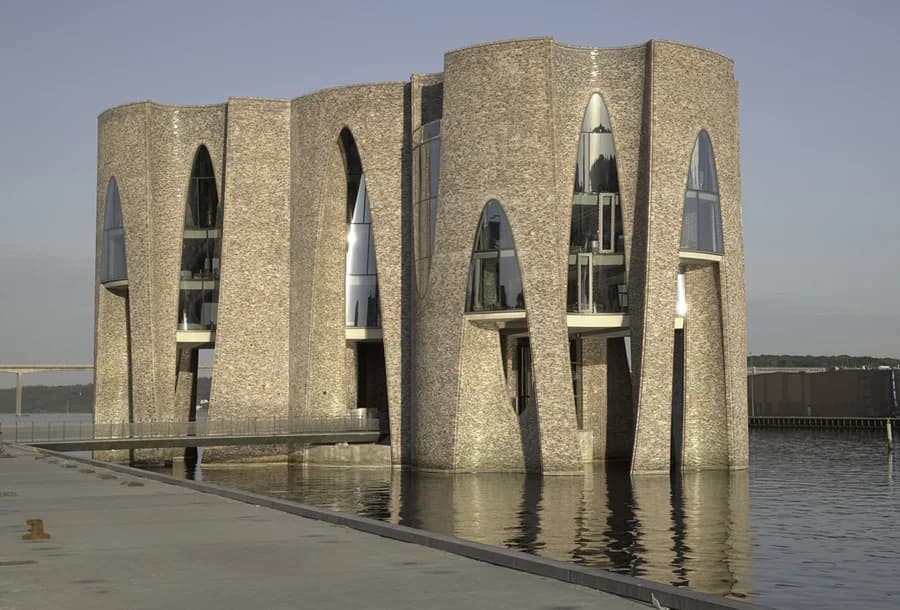 Guidet Tur I Fjordenhus Kirk Kapital