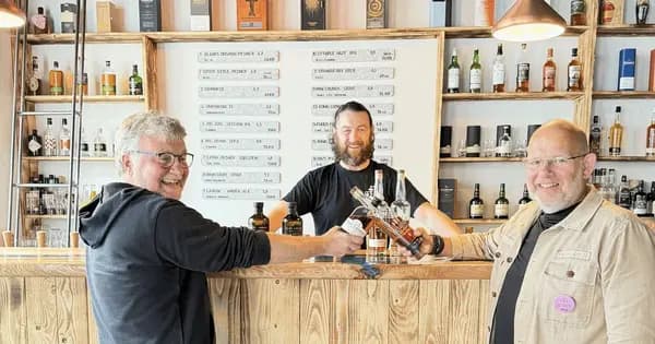 Whisky Battle Event: Fary Lochan Distillery VS Sall Whisky Distillery